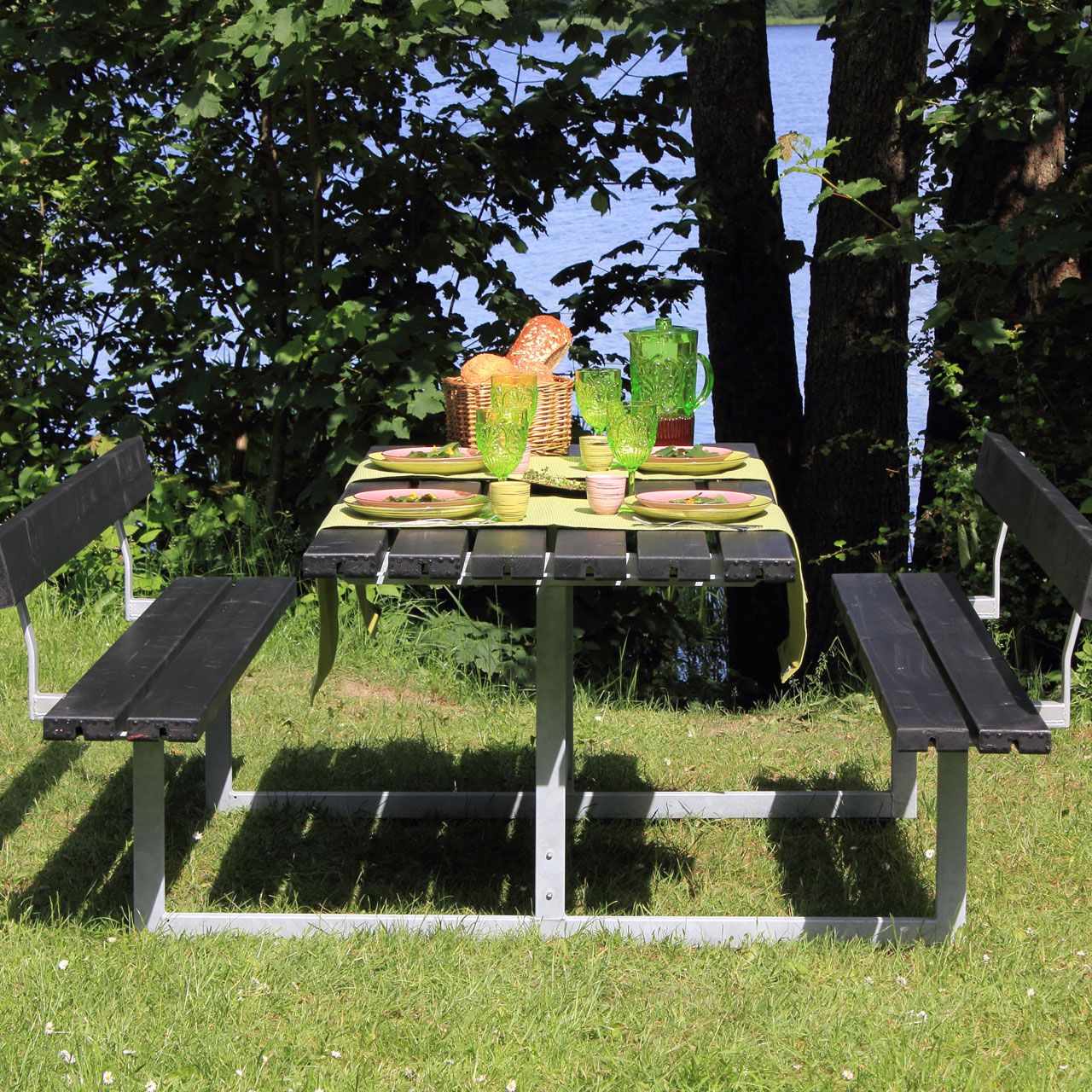 A2085_Picknicktisch_mit_Baenken_BASIC_Holz_Metall_schwarz_6_1280x1280.jpg