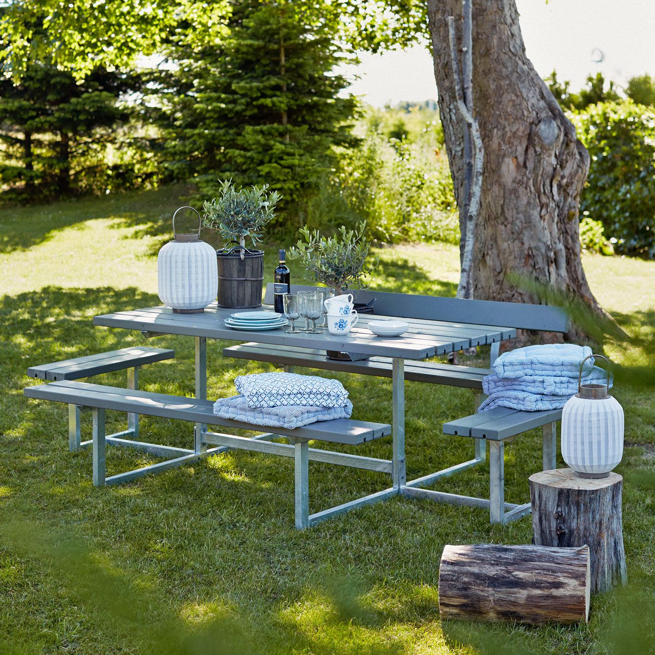 A2082_Picknicktisch_mit_Baenken_BASIC_Holz_Metall_taupe_3_1280x1280.jpg
