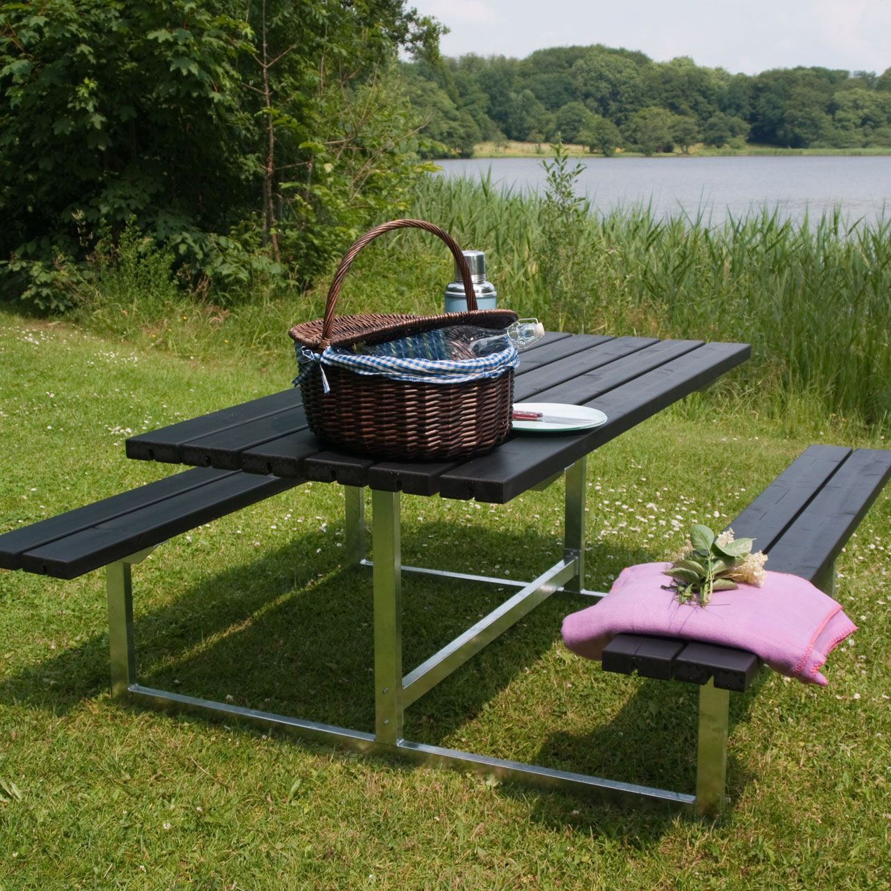 A2085_Picknicktisch_mit_Baenken_BASIC_Holz_Metall_schwarz_4_1280x1280.jpg